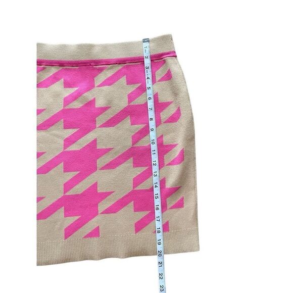 TOCCIN(NY) Pink & Beige Houndstooth Knit Mini Skirt - Size XS - Picture 4 of 6
